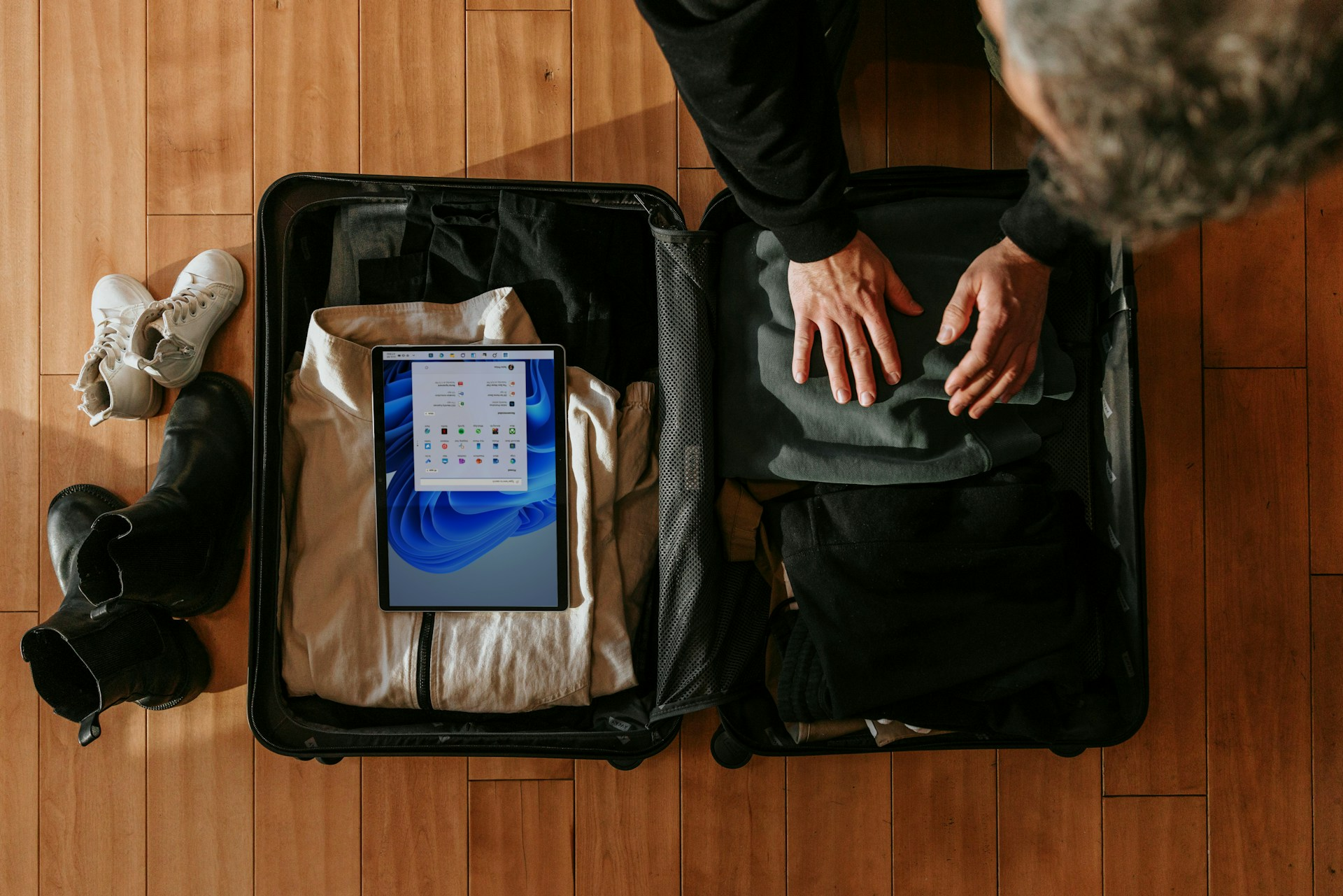 The Ultimate 2026 Hostel Essentials Checklist – Don’t Miss These